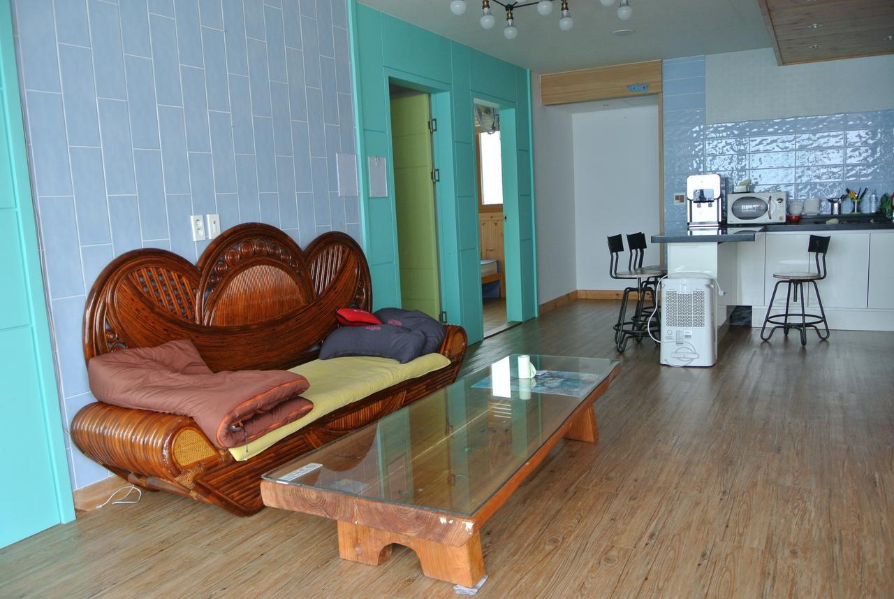 My Mother Guesthouse Jeju Esterno foto